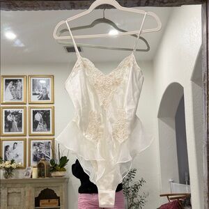 Victoria's Secret Ivory Lace Chemise